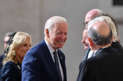 Joe Biden ya está en el Vaticano y se reunirá con el papa Francisco por primera vez como presidente