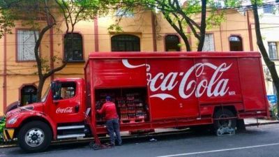 Coca Cola FEMSA quiere ir más allá de las bebidas, hace piloto en productos para el hogar y cuidado personal