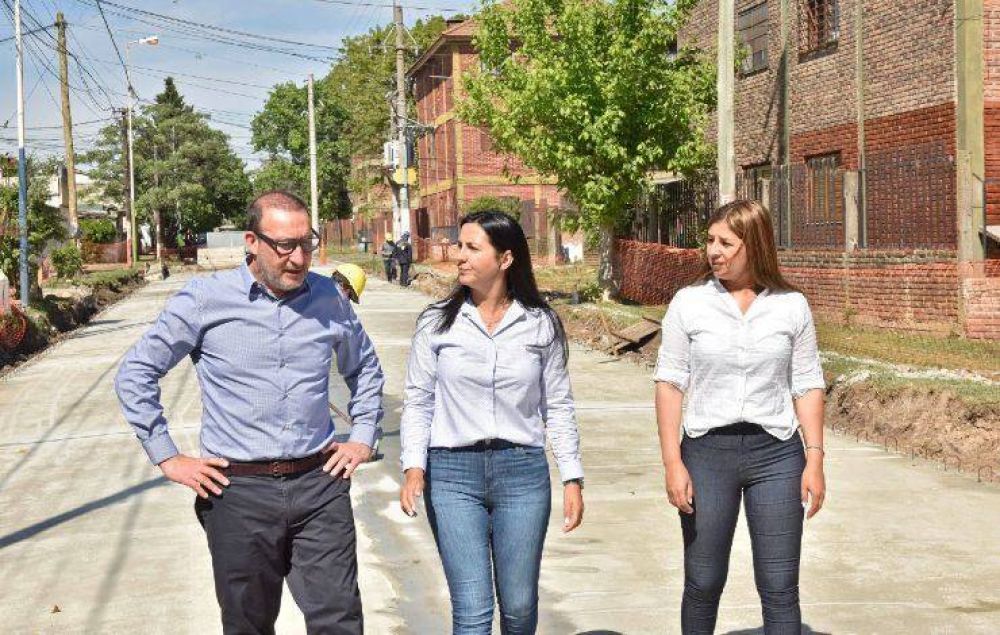 Noe Correa y Luis Vivona recorrieron una obra en Villa de Mayo