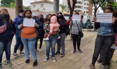 Campana: Estudiantes del Plan FINES reclaman por la falta de profesores