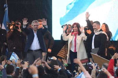 Por qu� cambiaron el d�a y el lugar del acto de cierre del Frente de Todos