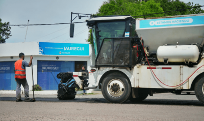 Contin�a el plan de bacheo en barrios y localidades