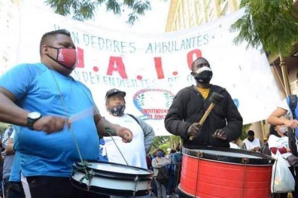 Vendedores ambulantes se concentran en Plaza Miserere y piden regularizar su trabajo