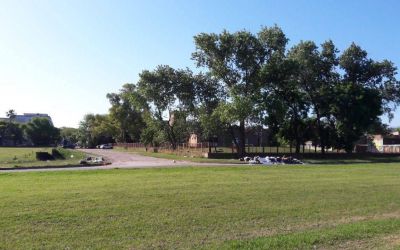 Vecinos denuncian basural a metros del Hospital San Mart�n