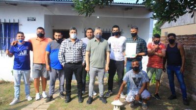 Gray recorri� el barrio Mirian de Monte Grande Sur