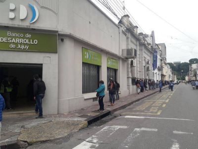 La Bancaria: CONFIRMAN PARO BANCARIO PARA JUEVES Y VIERNES