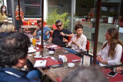 Mayra se reunió con comerciantes gastronómicos de Quilmes y Bernal