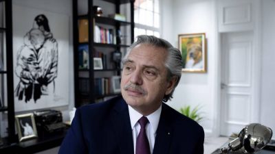 Alberto se recuesta en el peronismo cl�sico y sus ministros se camporizan
