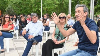 Durante una visita a La Plata Randazzo criticó “la falta de gestión” de Kicillof