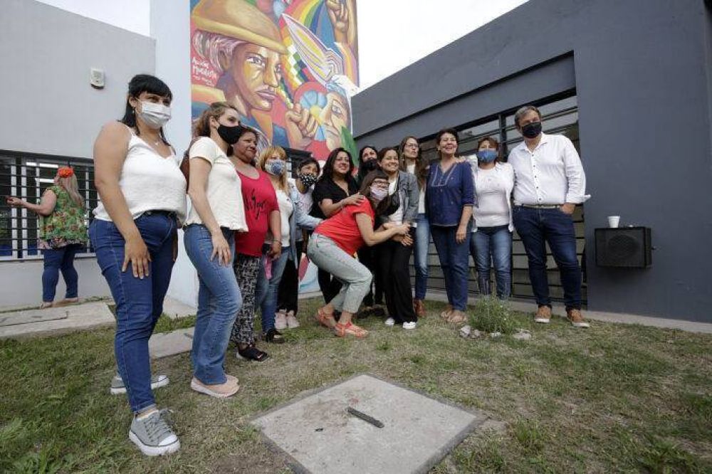 Cascallares visit taller textil de emprendedoras que promueven el cuidado del ambiente