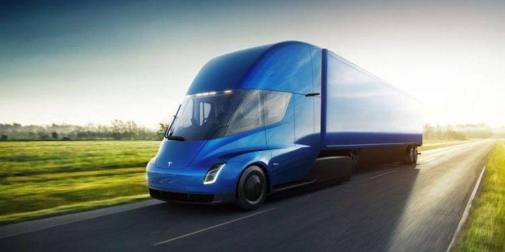 Pepsi adquiere 100 camiones elctricos Tesla para revolucionar su reparto