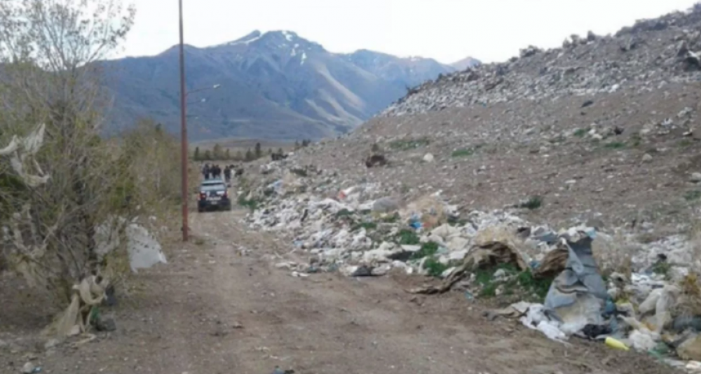 Vecinos de Nahuelpn reclaman que llevan ms de una dcada padeciendo la basura de la planta de residuos