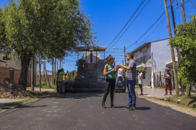 El plan de asfalto ahora avanza por el barrio La Esperanza