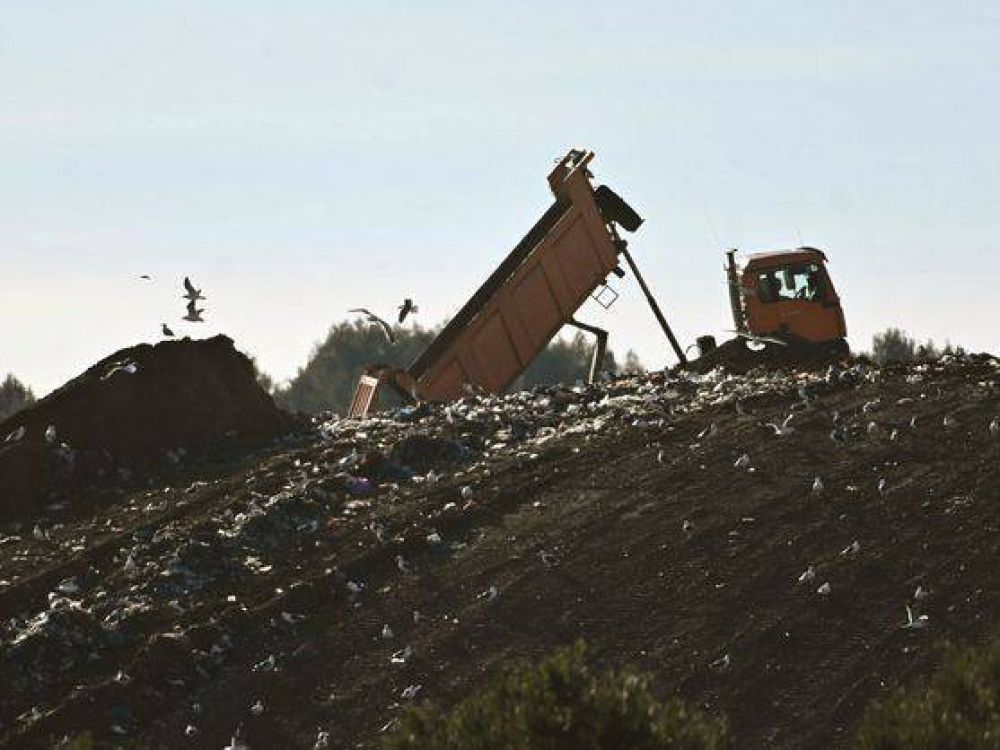 Bruselas quiere prohibir la exportación de residuos si no se pueden reciclar