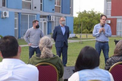 Entregaron viviendas del Procrear II en Ituzaing�