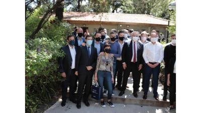 Los intendentes bonaerenses piden habilitar la reelecci�n indefinida y Alberto abre el debate