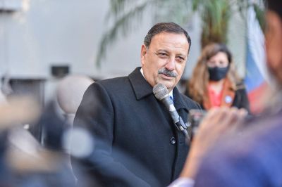 La Rioja otorg� un 52% de aumento a estatales y un bono de fin de a�o de 10 mil pesos