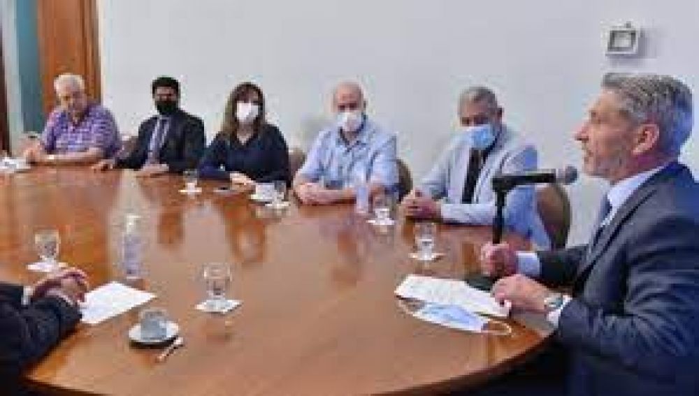 Arcioni presidi la licitacin para la obra de renovacin en el Hospital Alvear de Comodoro Rivadavia