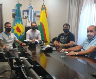 Nuevas inversiones en Varela: Empresarios construir�n canchas de c�sped sint�tico