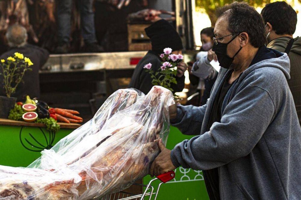 Gremio de campesinos inaugura en Avellaneda una carnicera agroecolgica a precios populares