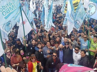 Es muy importante acompaar el proceso que va a revalidar nuestra conduccin, Jos Llugdar