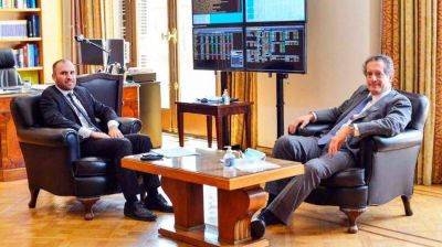 La tensi�n dentro del gabinete econ�mico sali� del placard