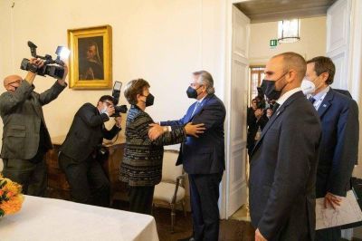 El Gobierno busca el apoyo de la oposici�n para acordar con el FMI y se mantiene en alerta por la nueva variante de coronavirus
