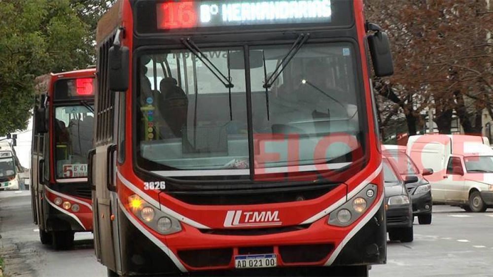 Buses Paraná pidió aumentar a 90 pesos el boleto de los colectivos urbanos