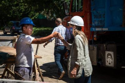Tigre: Malena Galmarini recorri� la obra cloacal que beneficiar� a 8500 vecinos del barrio Esperanza