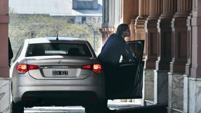 Alberto enfr�a la relaci�n con Manzur y potencia a Cafiero