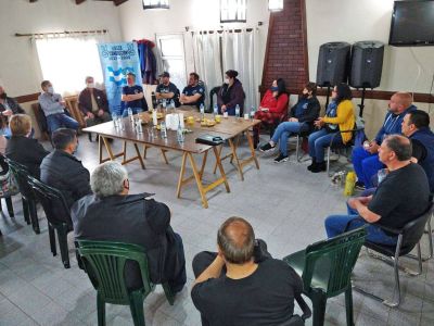 Textiles piden reunión urgente con el gobernador Gustavo Melella