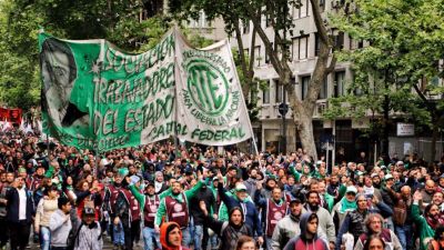 ATE paraliza los hospitales de Larreta y movilizar� al ministerio de Hacienda porte�o