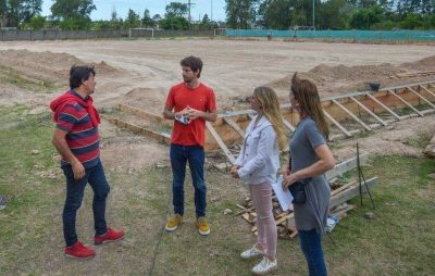 Juan Andreotti recorrió la obra de ampliación del Polideportivo Nº1 de San Fernando