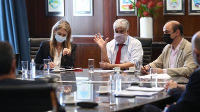 Ni una sola reunión en 52 días, el Boletín Oficial y el “bochazo” presidencial: la trama detrás de la salida de Débora Giorgi