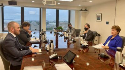 Deuda: desde Washington, el Gobierno intentar� acercar posiciones con el FMI