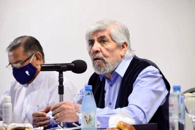#EXCLUSIVO En silencio, Moyano ya negocia un bono de fin de a�o para los Camioneros