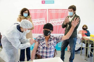 Ocho de cada 10 bonaerenses ya tienen dos dosis de la vacuna