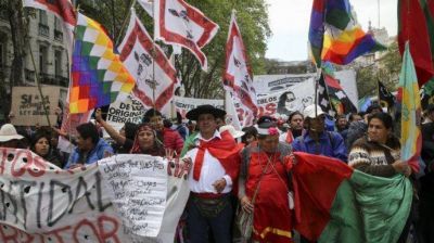 Pueblos originarios reclamaron que se vote la prórroga de la Ley de Tierras frente al Congreso