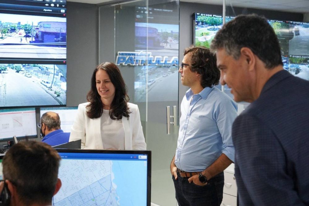 Soledad Mart�nez y Jorge Macri visitaron el renovado Centro de Monitoreo