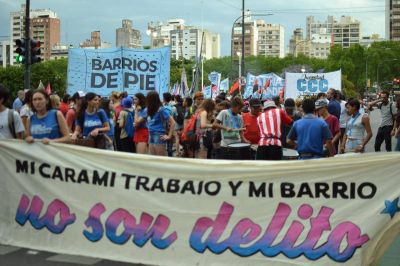 Sexta Marcha de la Gorra en La Plata con fuertes críticas a Garro