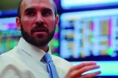 Se abren tres semanas clave para el d�lar, la econom�a y el futuro de Guzm�n
