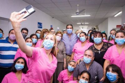 Barranqueras: Capitanich inauguró el edificio refaccionado del Centro de Salud del barrio La Toma