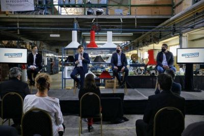 Axel Kicillof y Augusto Costa se encuentran con empresarios