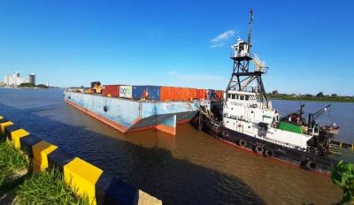 El Puerto La Plata recibi desde Santa Fe la primera barcaza de contenedores para su exportacin