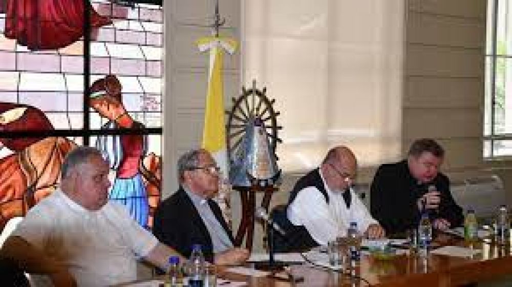 En Navidad, los obispos argentinos invitan a la alegr�a profunda y verdadera