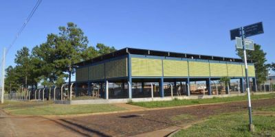 Iprodha avanza en la terminaci�n de dos nuevas escuelas para el Ciclo lectivo 2022 en el barrio Itaemb� Guaz� de Posadas