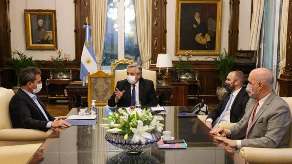 Tras el rechazo del Presupuesto en Diputados, el Presidente se rene con Guzmn y Massa