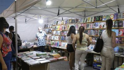 Se realizó en Lanús la edición de este año de la “Noche de los libros”