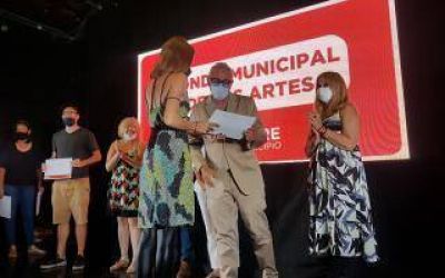 Fondo Municipal de las Artes: Zamora entreg� incentivos para el desarrollo de proyectos culturales de Tigre