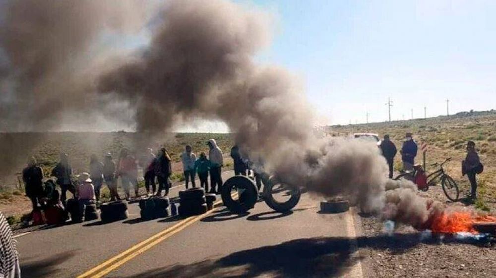 El gremio de trabajadores del campo amenaz con cortar todas las rutas del pas en Ao Nuevo